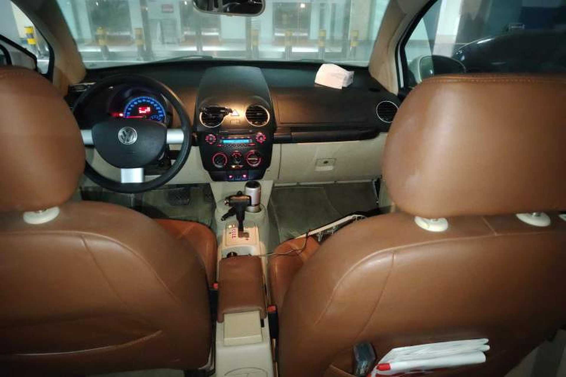 Used Volkswagen Beetle 2010 1.6 AT Center Console