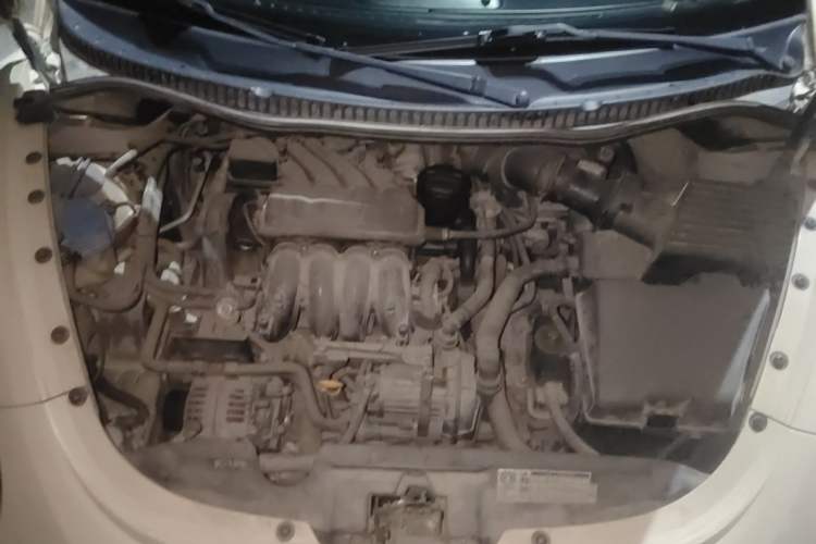 Used Volkswagen Beetle 2010 1.6 AT Engine Bay