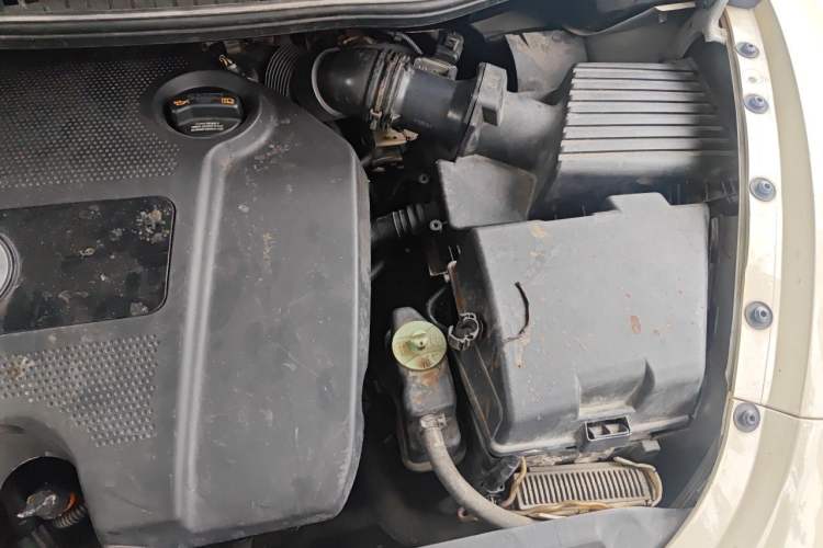 Used Volkswagen Beetle 2010 1.6 AT Engine Bay Left