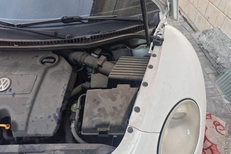 Used Volkswagen Beetle 2010 1.6 AT Engine Bay Left