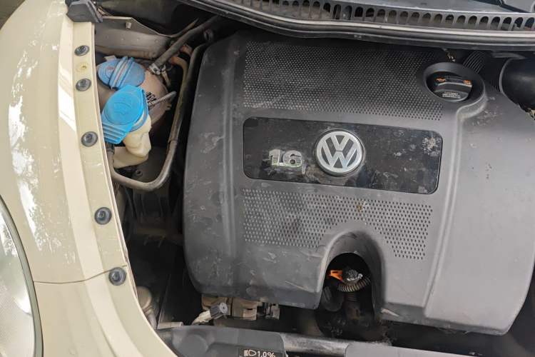 Used Volkswagen Beetle 2010 1.6 AT Engine Bay Right