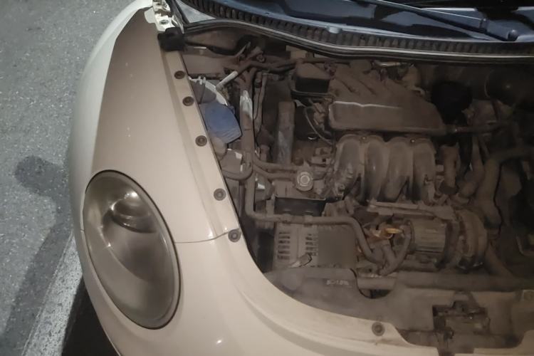 Used Volkswagen Beetle 2010 1.6 AT Engine Bay Right