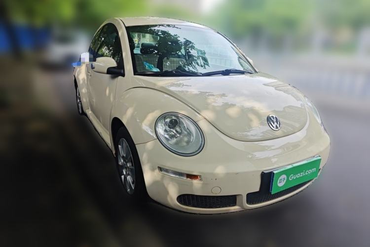 Used Volkswagen Beetle 2010 1.6 AT Front Right 45 Deg