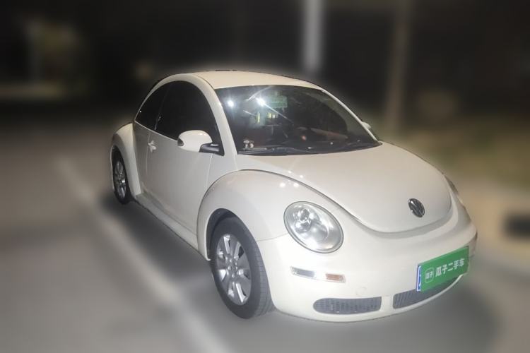 Used Volkswagen Beetle 2010 1.6 AT Front Right 45 Deg