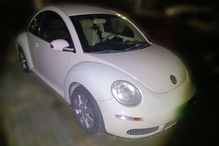Used Volkswagen Beetle 2010 1.6 AT Front Right 45 Deg