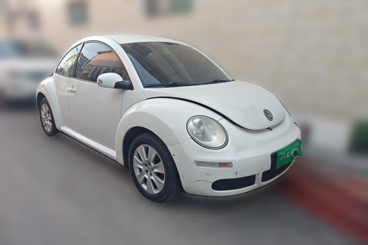 Used Volkswagen Beetle 2010 1.6 AT Front Right 45 Deg