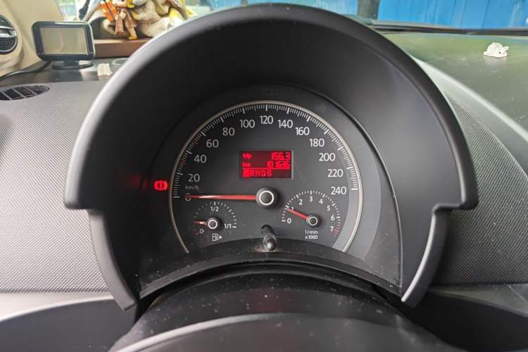 Used Volkswagen Beetle 2010 1.6 AT Instrument Cluster