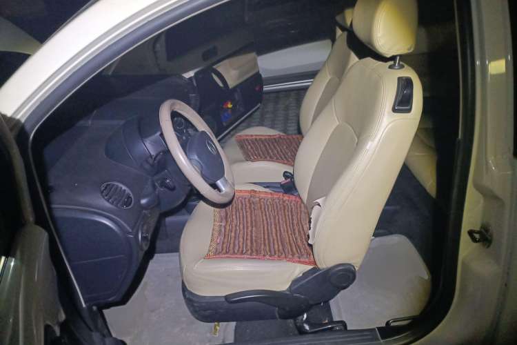 Used Volkswagen Beetle 2010 1.6 AT Left Front Seat