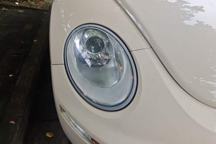 Used Volkswagen Beetle 2010 1.6 AT Right Front Headlight