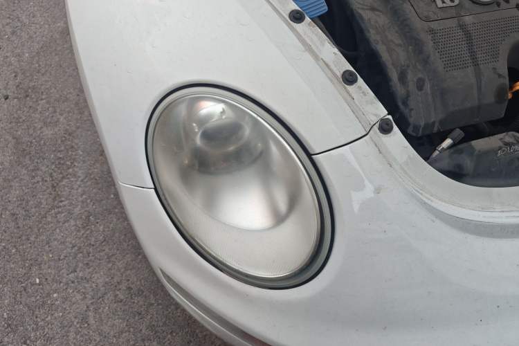 Used Volkswagen Beetle 2010 1.6 AT Right Front Headlight