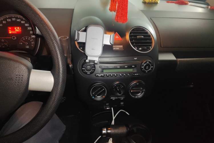 Used Volkswagen Beetle 2010 1.6 AT Audio And AC Panel