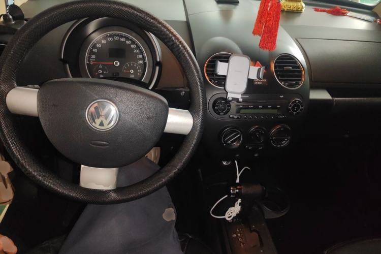 Used Volkswagen Beetle 2010 1.6 AT Center Console