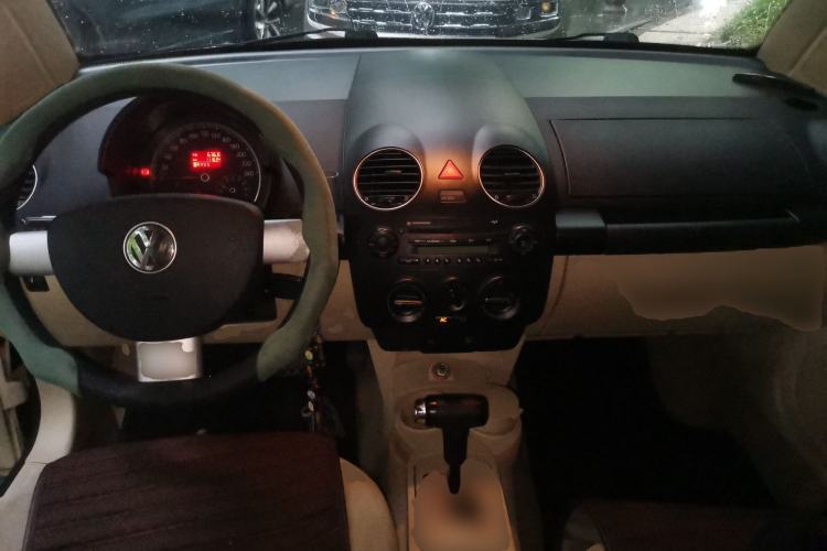 Used Volkswagen Beetle 2010 1.6 AT Center Console
