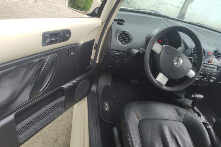 Used Volkswagen Beetle 2010 1.6 AT Driver Seat