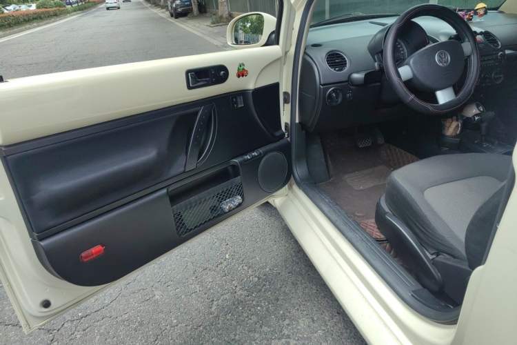 Used Volkswagen Beetle 2010 1.6 AT Driver Seat