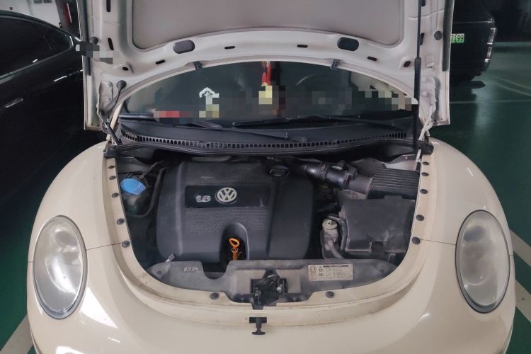 Used Volkswagen Beetle 2010 1.6 AT Engine Bay