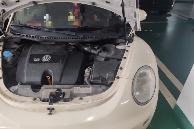 Used Volkswagen Beetle 2010 1.6 AT Engine Bay Left