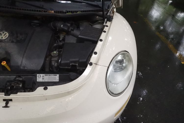 Used Volkswagen Beetle 2010 1.6 AT Engine Bay Left
