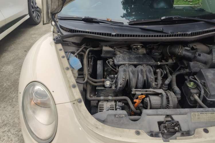 Used Volkswagen Beetle 2010 1.6 AT Engine Bay Right