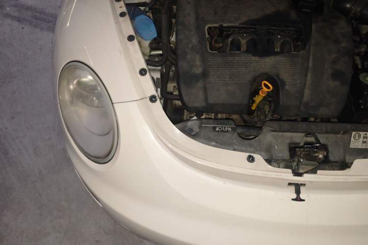 Used Volkswagen Beetle 2010 1.6 AT Engine Bay Right