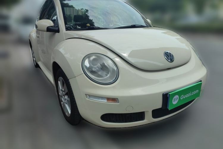 Used Volkswagen Beetle 2010 1.6 AT Front Right 45 Deg