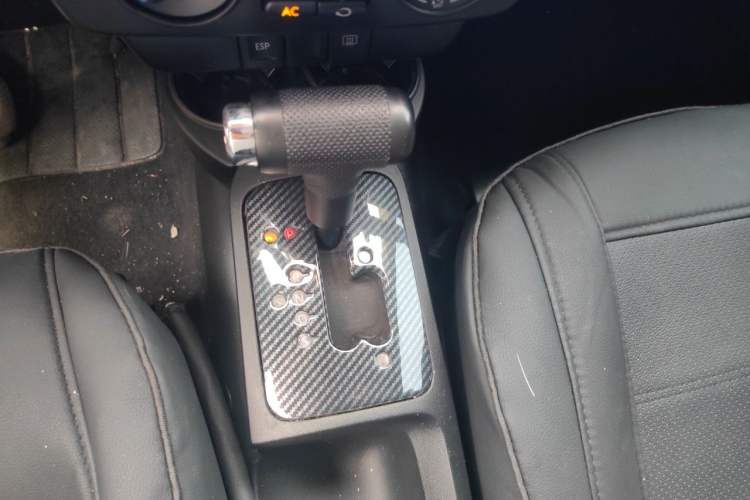 Used Volkswagen Beetle 2010 1.6 AT Gear Lever