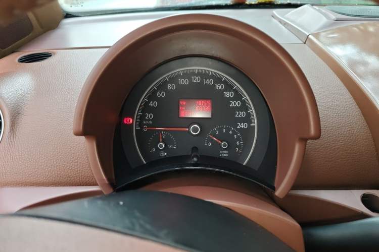 Used Volkswagen Beetle 2010 2.0 BlackOrange Comfort Edition Instrument Cluster