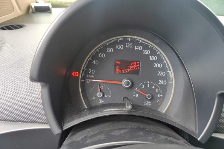 Used Volkswagen Beetle 2010 1.6 AT Instrument Cluster
