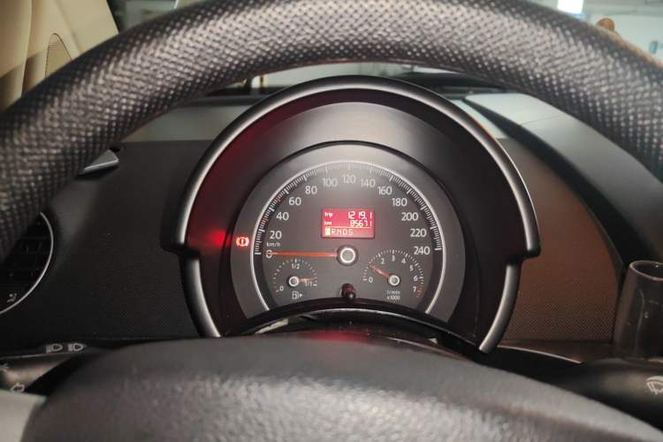 Used Volkswagen Beetle 2010 1.6 AT Instrument Cluster