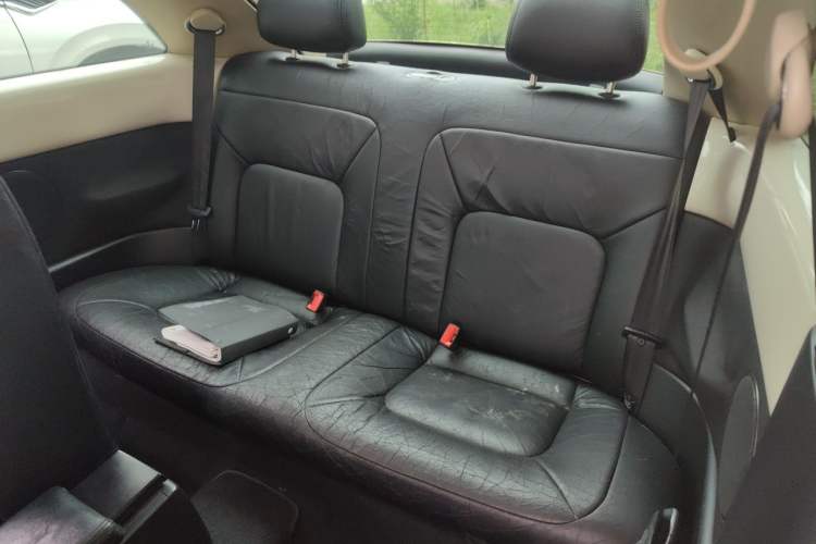 Used Volkswagen Beetle 2010 1.6 AT Left Rear Seat
