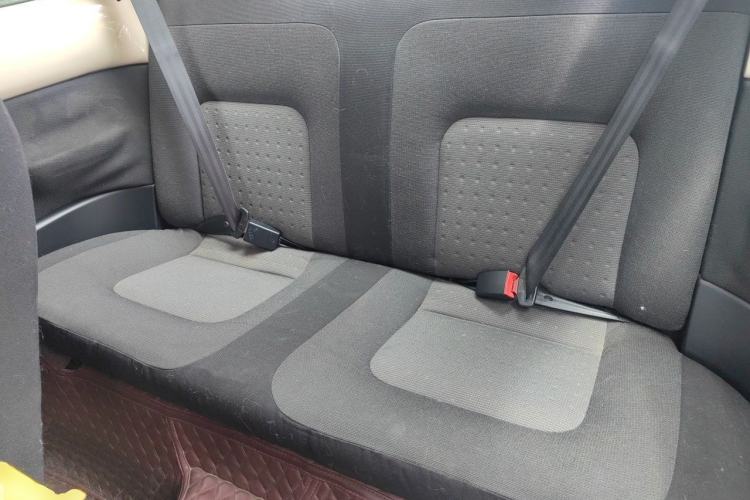 Used Volkswagen Beetle 2010 1.6 AT Left Rear Seat