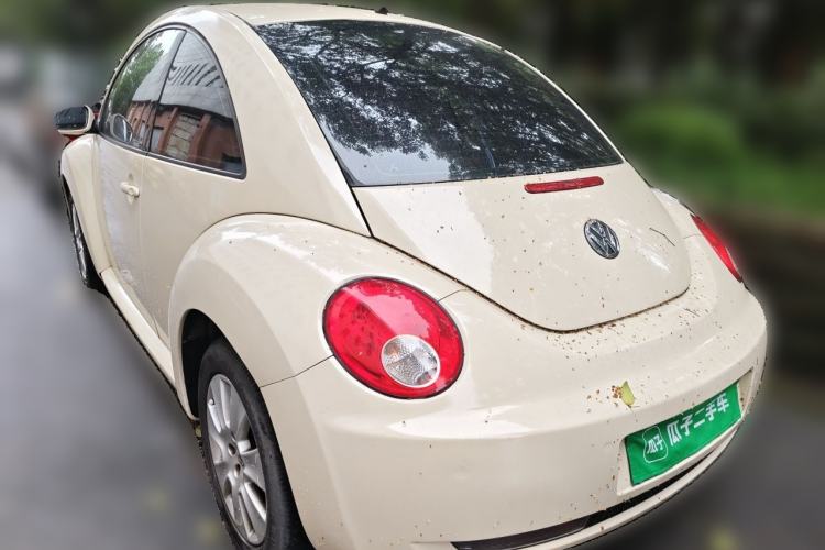 Used Volkswagen Beetle 2010 2.0 BlackOrange Comfort Edition Rear Left 45 Deg