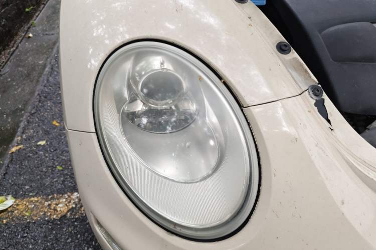 Used Volkswagen Beetle 2010 2.0 BlackOrange Comfort Edition Right Front Headlight