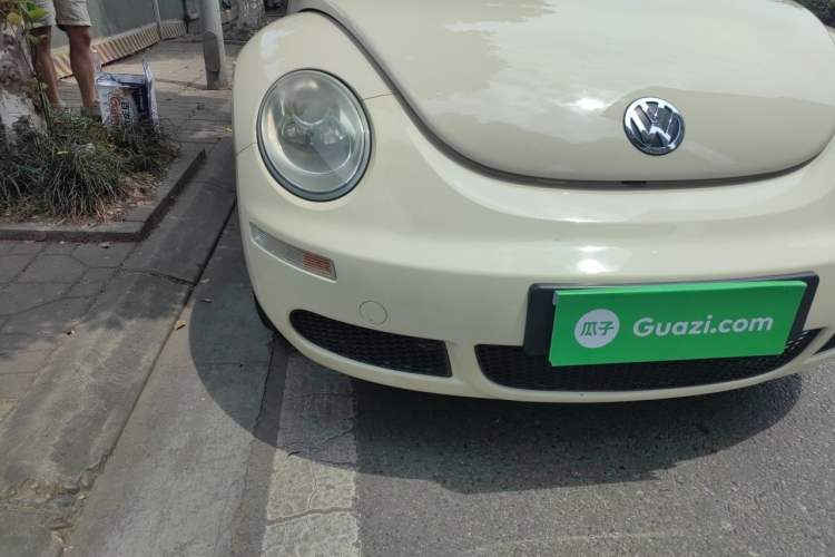 Used Volkswagen Beetle 2010 1.6 AT Right Front Headlight