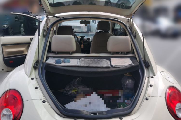 Used Volkswagen Beetle 2010 1.6 AT Trunk