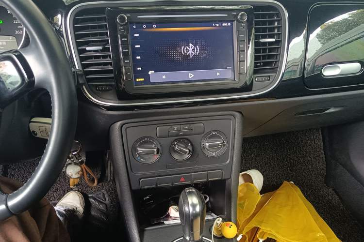 Used Volkswagen Beetle 2013 1.2TSI Fashion Edition Audio And AC Panel