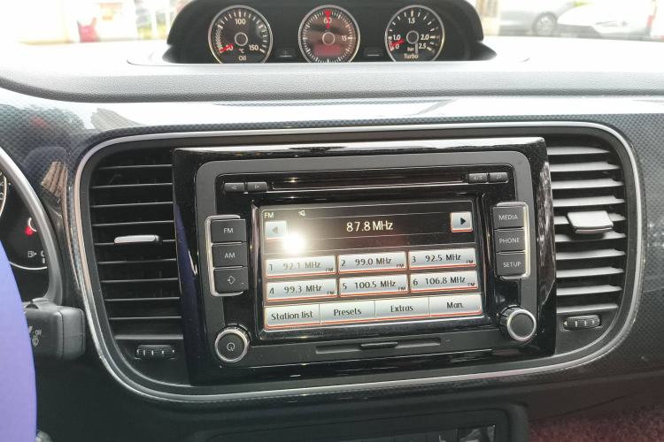 Used Volkswagen Beetle 2013 1.4TSI Luxury Model Audio And AC Panel