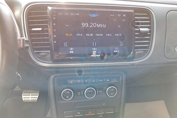 Used Volkswagen Beetle 2013 1.4TSI R-Line Audio And AC Panel