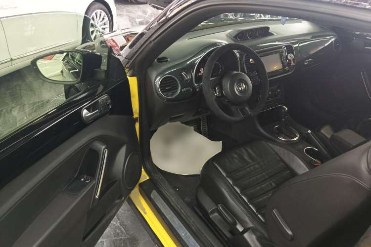 Used Volkswagen Beetle 2013 1.4TSI Luxury Model Driver Seat