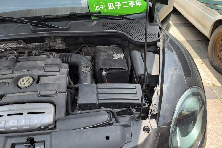 Used Volkswagen Beetle 2013 1.4TSI Fender Rock Edition Engine Bay Left