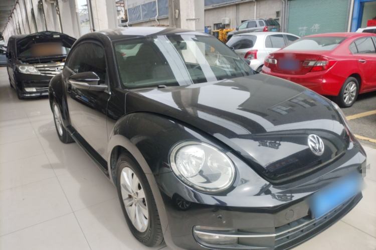 Used Volkswagen Beetle 2013 1.4TSI Fashion Edition Front Right 45 Deg