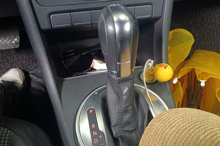 Used Volkswagen Beetle 2013 1.2TSI Fashion Edition Gear Lever