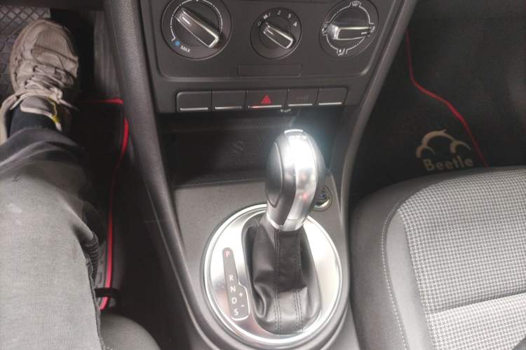 Used Volkswagen Beetle 2013 1.4TSI Fashion Edition Gear Lever