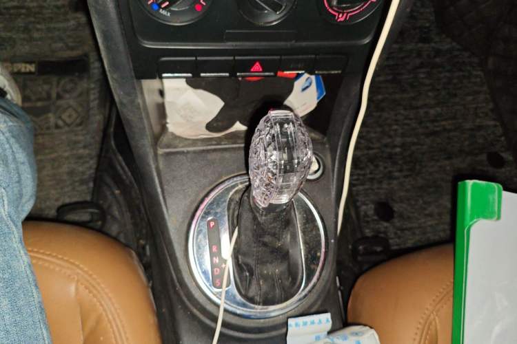 Used Volkswagen Beetle 2013 1.4TSI Fashion Edition Gear Lever