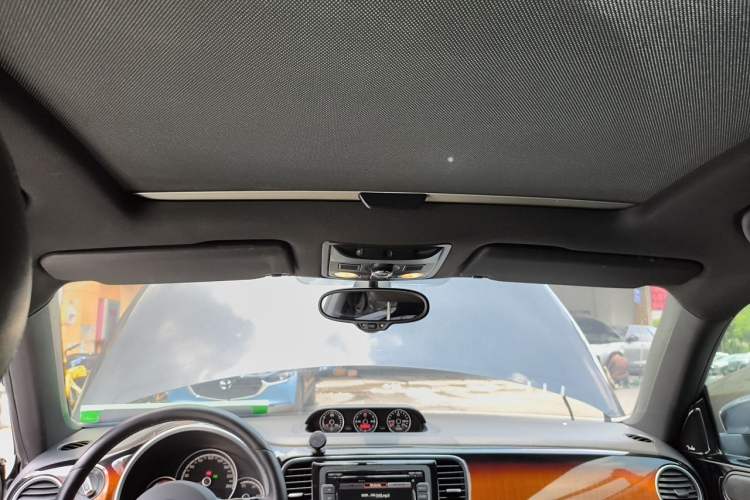 Used Volkswagen Beetle 2013 1.4TSI Fender Rock Edition Headliner