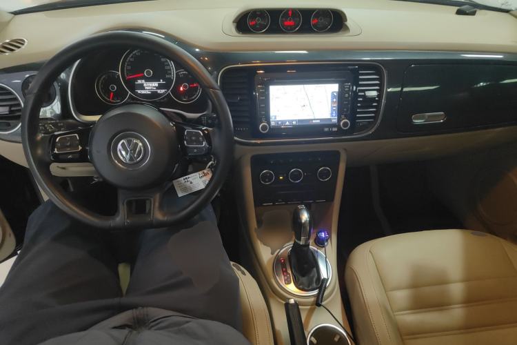 Used Volkswagen Beetle 2013 1.4TSI Luxury Model Interior 2