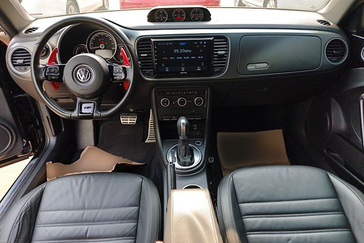 Used Volkswagen Beetle 2013 1.4TSI R-Line Interior 2