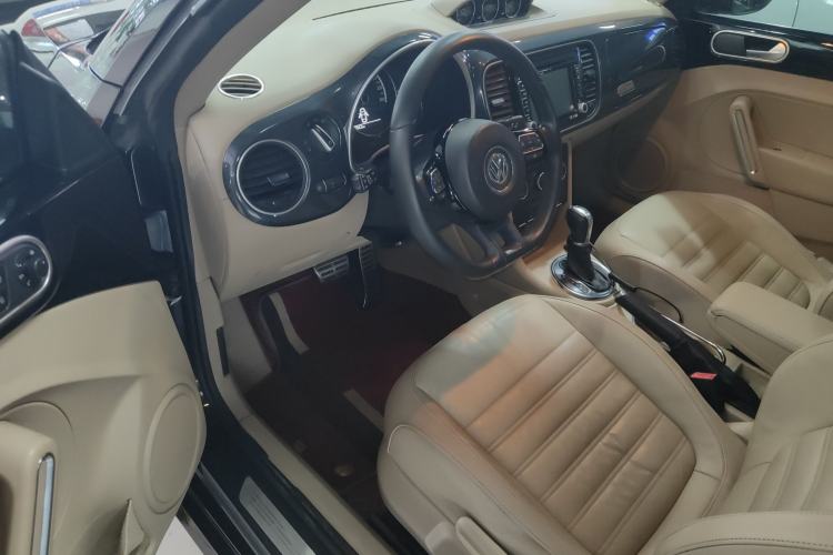 Used Volkswagen Beetle 2013 1.4TSI Luxury Model Interior 3