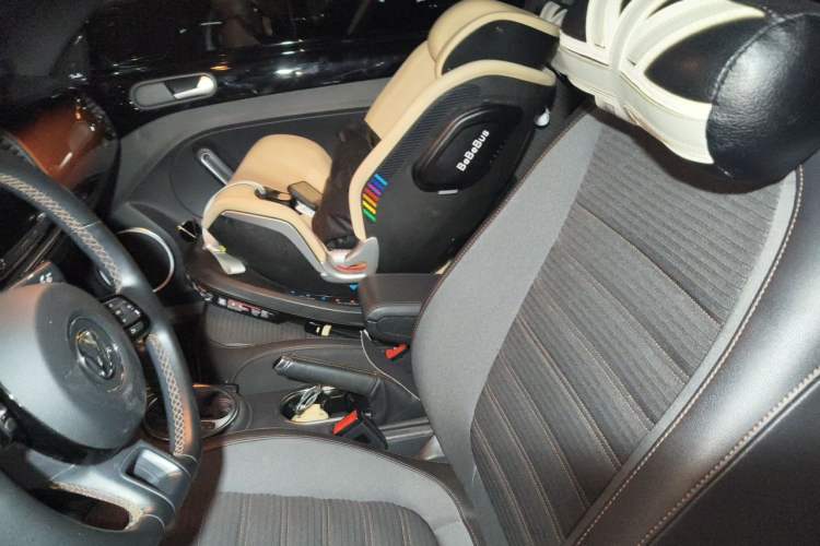 Used Volkswagen Beetle 2013 1.4TSI Fender Rock Edition Left Front Seat