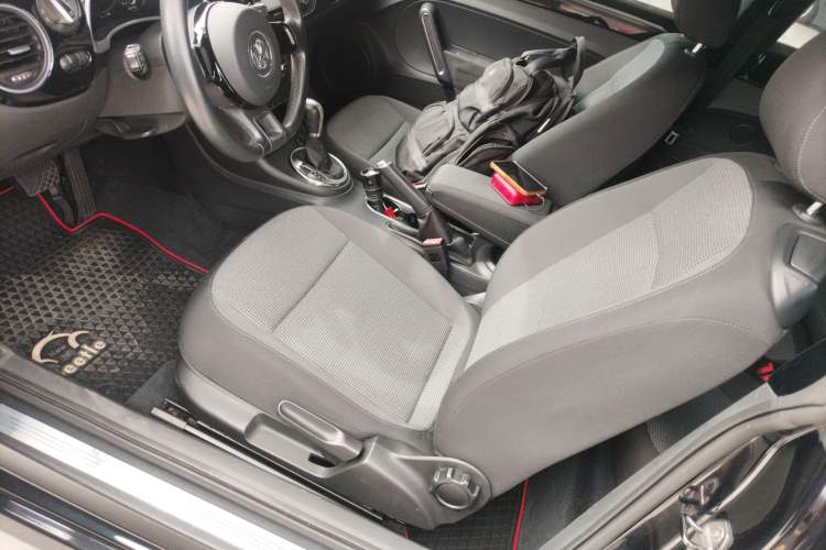 Used Volkswagen Beetle 2013 1.4TSI Fashion Edition Left Front Seat